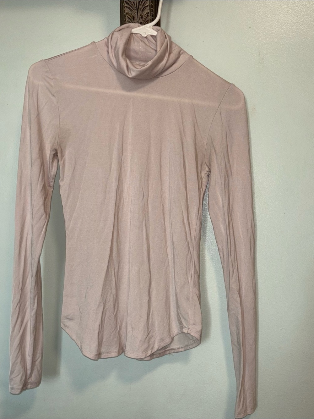 Aritzia Babaton Everyday Turtleneck Hip Longsleeve Size Small Cream Neutral